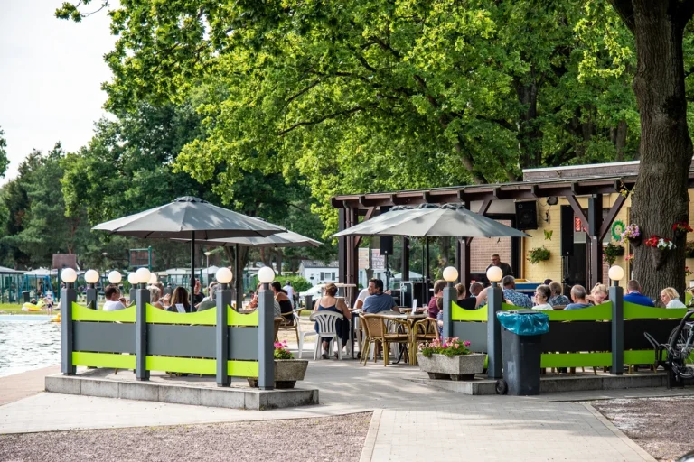 Facilities - KikCafé (3)