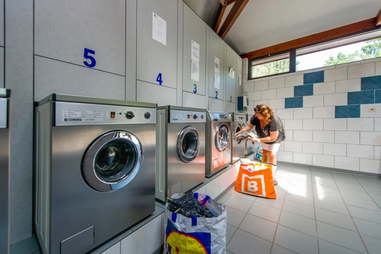 Facilities - Laundromat (2)