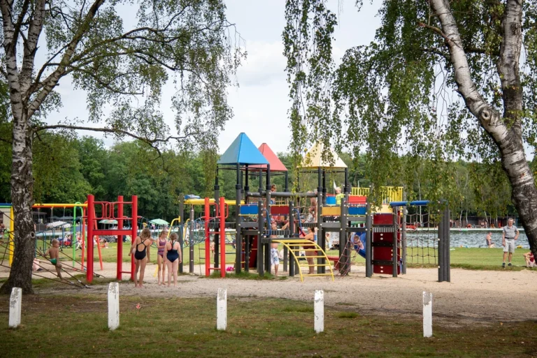 Facilities - Playground (2)