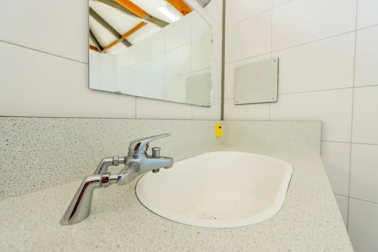 Facilities - Sanitary buildings (4)